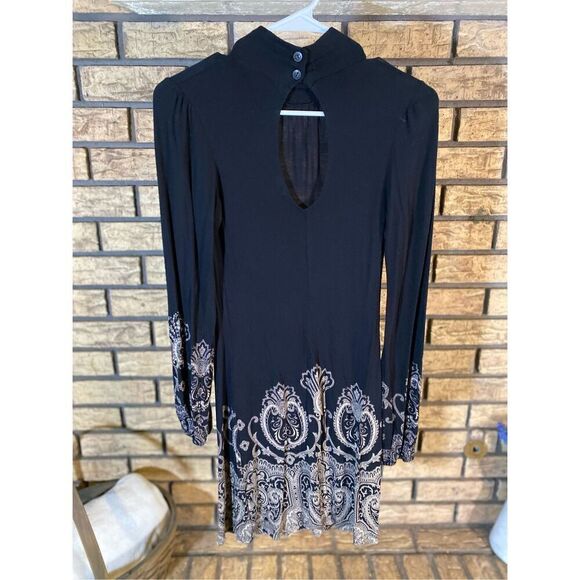 Gabriella Rocha Long Sleeve Dress - Picture 2 of 6